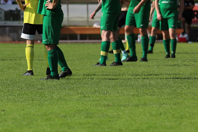 马竞与埃因霍温红白球衣有何区别？西蒙尼：你这是废话